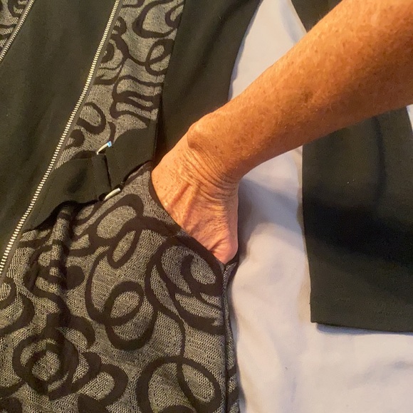 Long full skirt with pockets - Picture 2 of 5